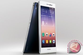 Huawei Buat Ascend P7 Berlayar Safir