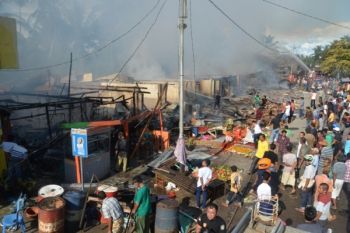 25 Bangunan Terbakar di Pasar Tiku