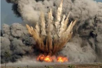 Ketenangan kota Surabaya terkoyak serangan bom