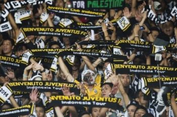 Juventini Antusias Ramaikan GBK