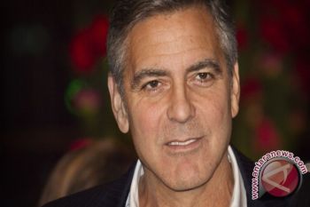 Clooney Nikahi Tunangannya Pada September