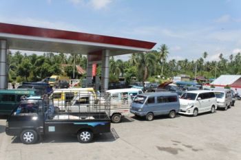 BBM Langka di Lubukbasung, Harga Eceran Rp13.000 Perliter