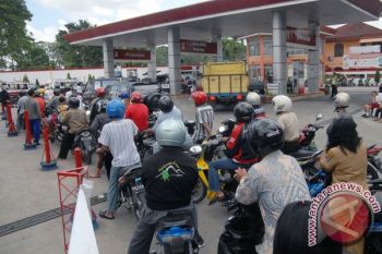 Legislator: Kelangkaan BBM Harus Segera Disikapi