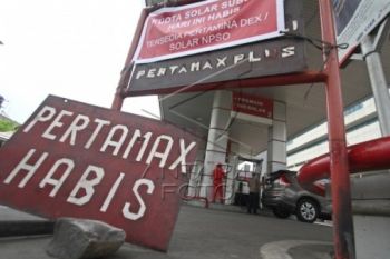 Sejumlah SPBU di Padang Kehabisan Pertamax