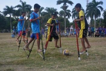 Sepak Bola Egrang