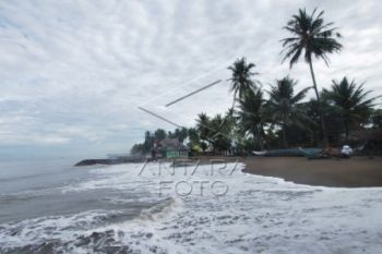 BMKG Cilacap Keluarkan Peringatan Dini Gelombang Tinggi