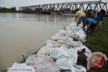 Tanggul Sungai Wulan Mulai Diperbaiki