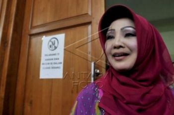 Pengacara Rina Iriani MInta Pimpinan Kejagung Diperiksa