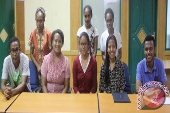 Anak Papua lulusan luar negeri pulang kampung