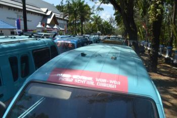Pemogokan Sopir Angkot Baruga Telantarkan Pelajar