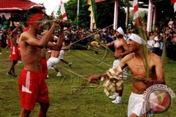 Atraksi Budaya Pukul Sapu