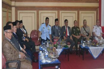 73 Teladan Sahabat Gubernur Dengarkan Pidato Kenegaraan