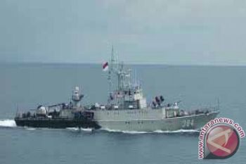 TNI AL Awasi Laut Sekotong Lombok Barat