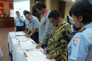 Pemkab Natuna Teken MoU Bandara Ranai