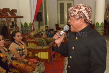 Pelawak Kirun Ikuti Boyongan