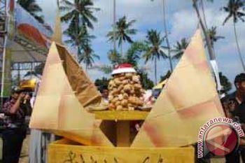 Idul Fitri - Lombok Barat "Lebaran Topat" di Tiga Pantai