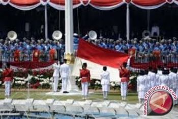 Ribuan Pegawai Mataram Ikuti Upacara HUT RI