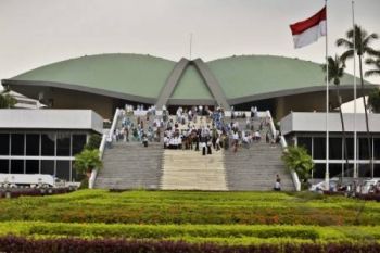 Pimpinan DPR Sebaiknya melalui Proses Pemilihan