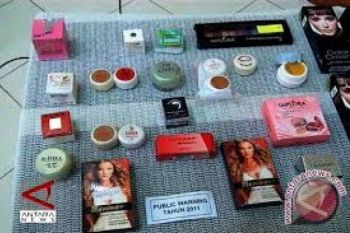 Apakah saya boleh beli kosmetik, obat, makanan, dan suplemen dari luar negeri?
