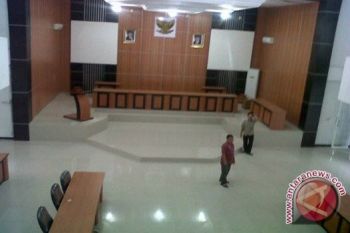 Pelantikan Anggota DPRD Palu Sulit Diliput Wartawan