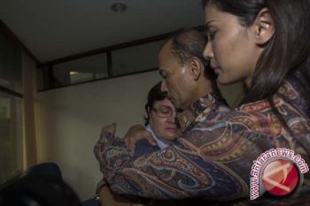  Budi Mulya Hadiri Pemakaman Anaknya