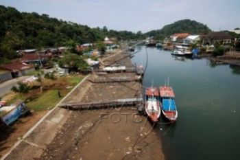 Padang Develops Tourism Sector Along Batang Arau River