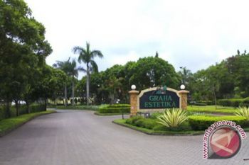 Mahasiswi Di Perumahan Elit Dibunuh