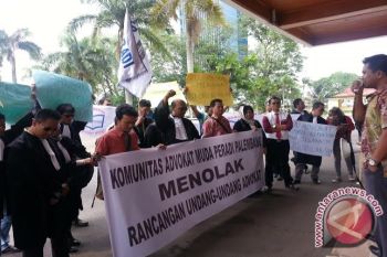 Komunitas advokat Palembang tolak disahkan RUU Advokat