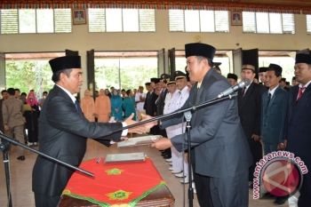 Bupati Ultimatum Pejabat Berkinerja Buruk 
