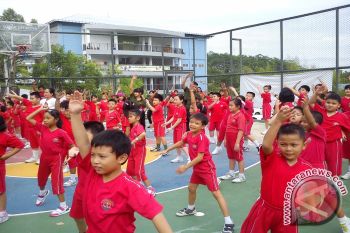 Persani Barut Jaring Atlet Senam Anak Sekolah