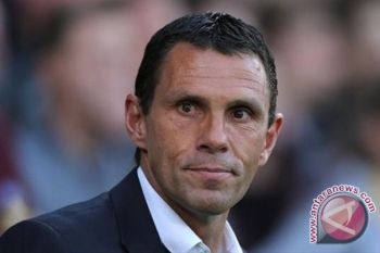 Tak Dapat Pemain Incaran, Gus Poyet Frustasi
