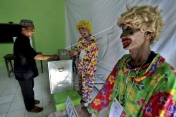 Analis: Pemimpin Bermasalah Bukan Salah Pilkada Langsung