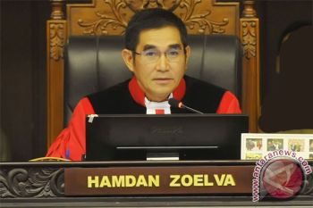 Presiden Telpon Ketua MK Soal UU Pilkada