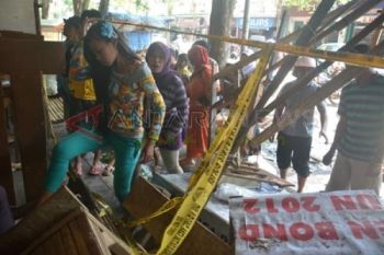 Terobos Garis Polisi