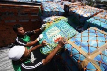 Calhaj Diimbau Tak Khawatir Virus Ebola