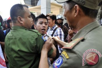 DEMO KORUPSI CPI