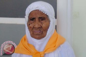 Jemaah Haji Mengeluh Karena Tak Bisa Menyirih