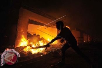 Kawasan Padat penduduk di Mamuju terbakar 