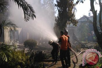 Hotel Sayung Dilalap si Jago Merah