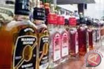 Polsek Paumako galang organisasi pemuda berantas alkohol