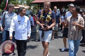Wartawan Jerman Liput Aktivitas BJ Habibie 
