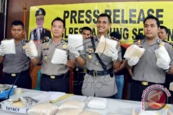 Polres Lamsel Gagalkan Penyelundupan 9 Kg Sabu-sabu 