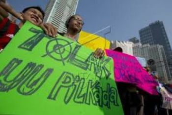 Mahasiswa Demo Tolak UU Pilkada
