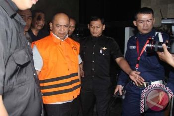 KPK Geledah Rumah Gulat Manurung