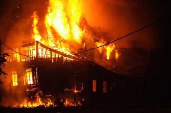 18 Bangunan Pasar Sungai Batang Terbakar