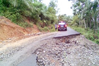 Jalan Nasional Payakumbuh-Baso Kembali Terancam Terban