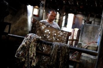 Lebih Antik, Batik Pewarna Alami Jadi Idola Konsumen