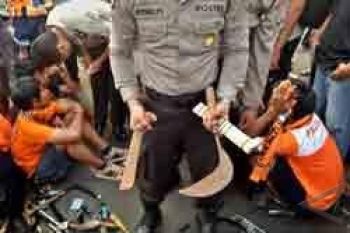 Komplotan Penjahat Jalanan Bersenjata Tajam Diringkus