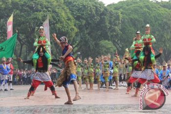 "Bathok Bolu" juara umum Karnaval Keprajuritan Nusantara 