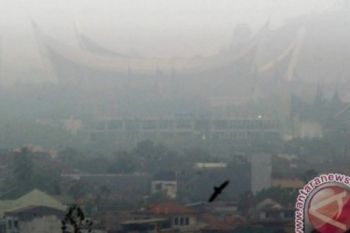 Dinkes Padang Imbau Warga Waspada Kabut Asap
